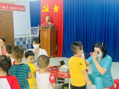 Trường Mầm non Tuổi Ngọc tổ chức khám sức khỏe định kỳ đầu năm cho trẻ năm học 2022 - 2023