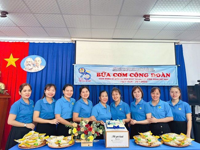 Bữa cơm Công đoàn