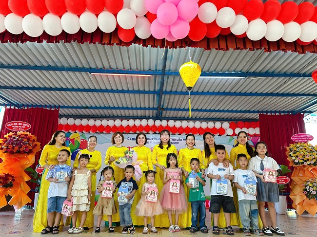 CÔNG ĐOÀN CƠ SỞ TRƯỜNG MẦM NON TUỔI NGỌC CHĂM LO CHO CON EM CÔNG ĐOÀN VIÊN NHÂN DỊP QUỐC TẾ THIẾU NHI 1/6